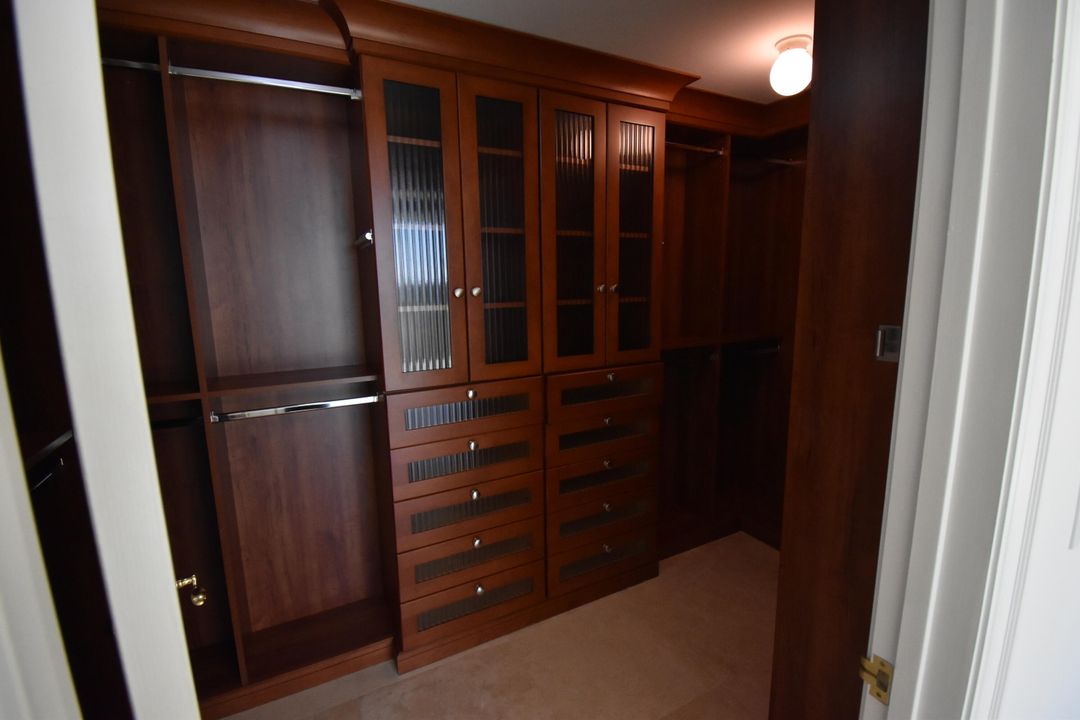 出租: $8,000 (2 贝兹, 2 浴室, 2108 平方英尺)