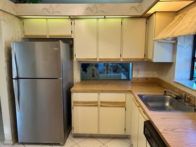 待售: $275,000 (2 贝兹, 2 浴室, 1148 平方英尺)