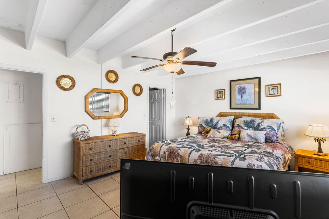 For Rent: $2,005 (1 beds, 1 baths, 775 Square Feet)