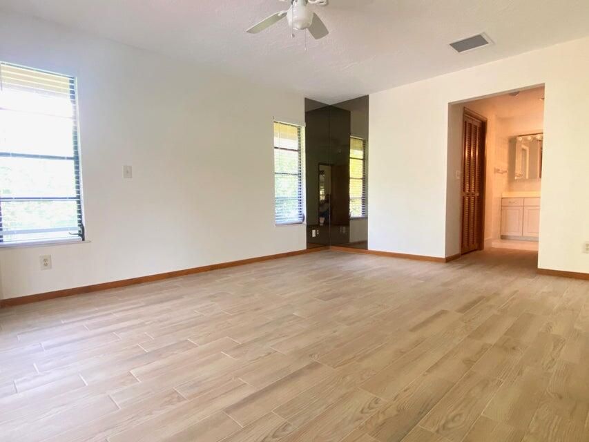 Под контрактом: $5,500 (3 спален, 2 ванн, 1846 Квадратных фут)