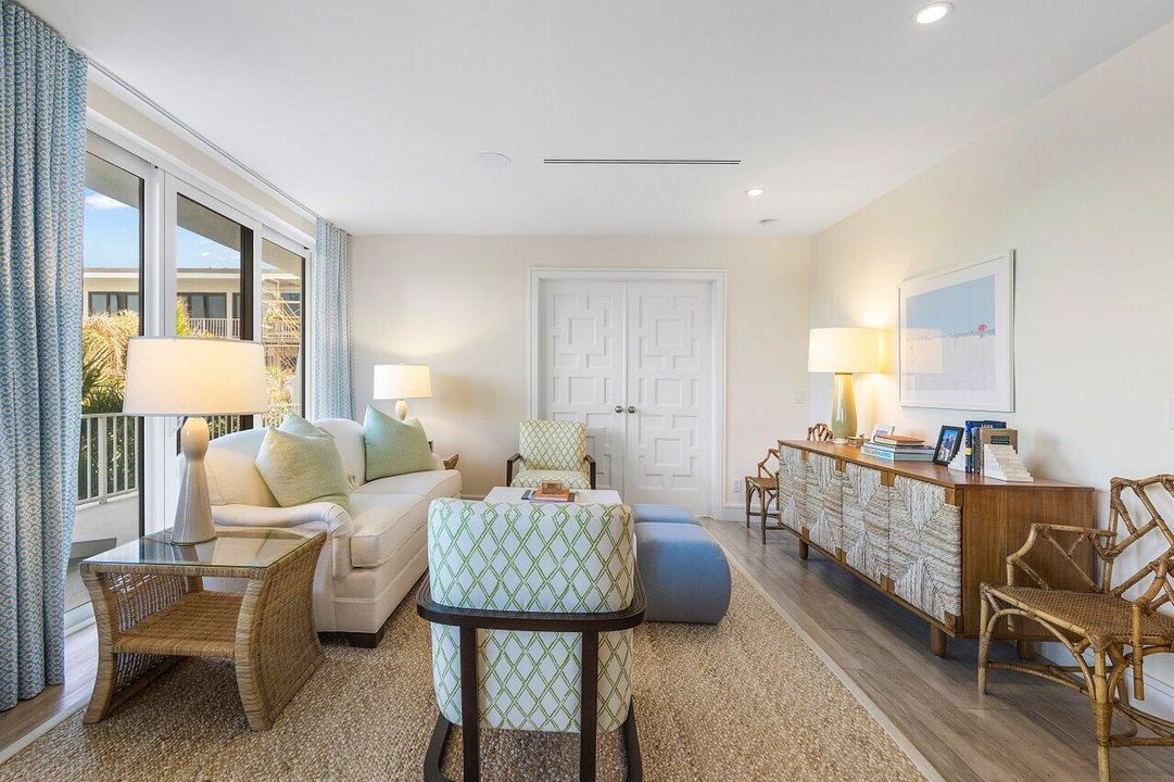 For Sale: $2,599,000 (3 beds, 2 baths, 1853 Square Feet)