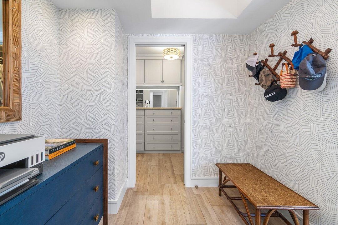 For Sale: $2,599,000 (3 beds, 2 baths, 1853 Square Feet)