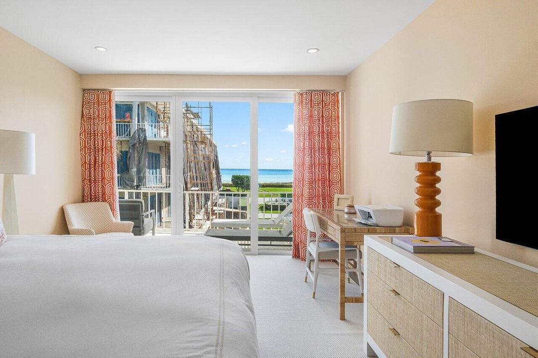 For Sale: $2,599,000 (3 beds, 2 baths, 1853 Square Feet)