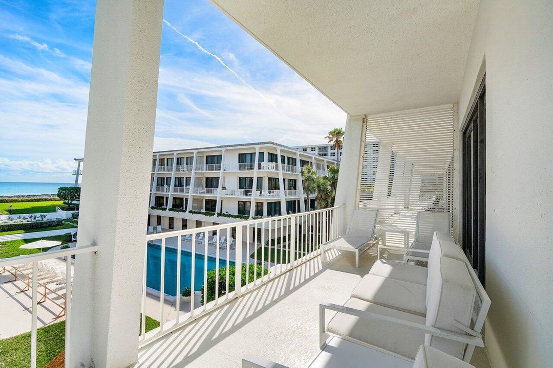 For Sale: $2,599,000 (3 beds, 2 baths, 1853 Square Feet)