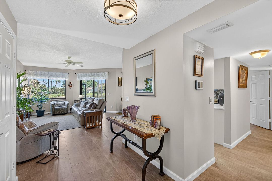 For Sale: $559,000 (2 beds, 2 baths, 1390 Square Feet)