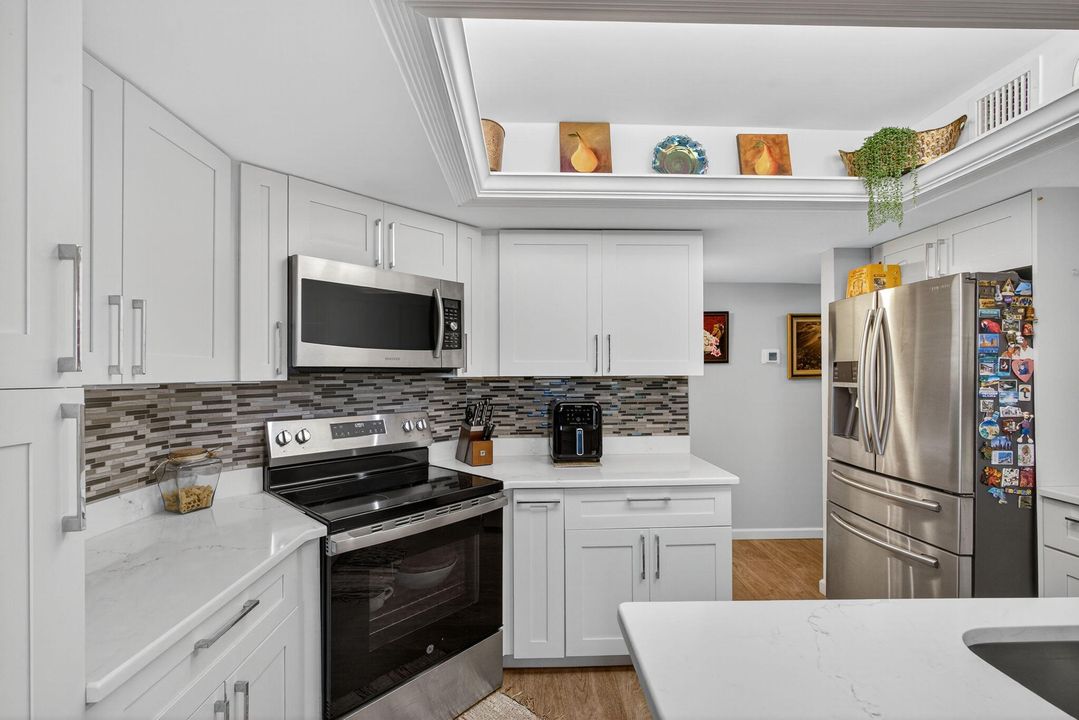 For Sale: $559,000 (2 beds, 2 baths, 1390 Square Feet)