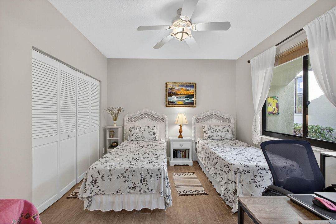 For Sale: $559,000 (2 beds, 2 baths, 1390 Square Feet)