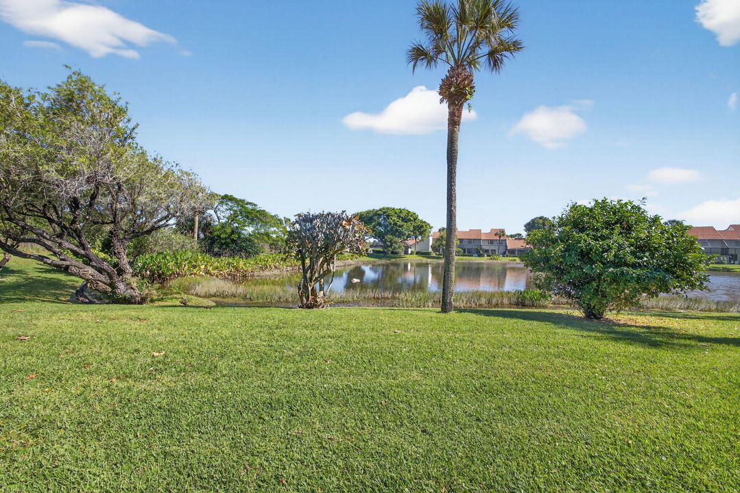 For Sale: $559,000 (2 beds, 2 baths, 1390 Square Feet)