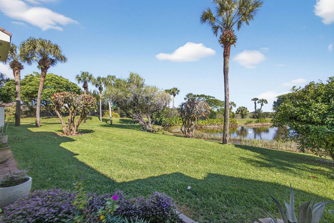 For Sale: $559,000 (2 beds, 2 baths, 1390 Square Feet)