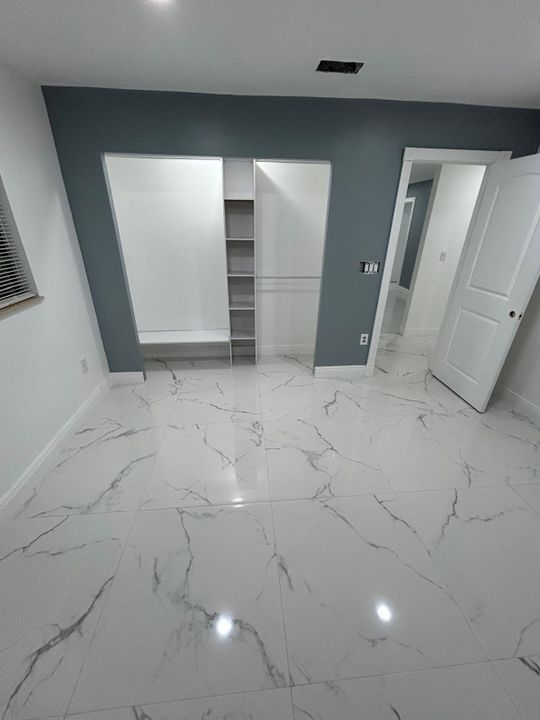 For Rent: $1,850 (2 beds, 1 baths, 800 Square Feet)