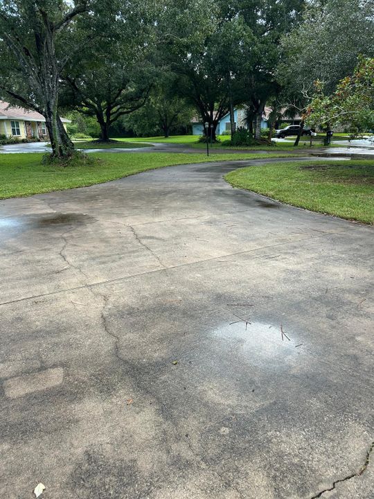 For Rent: $1,850 (2 beds, 1 baths, 800 Square Feet)