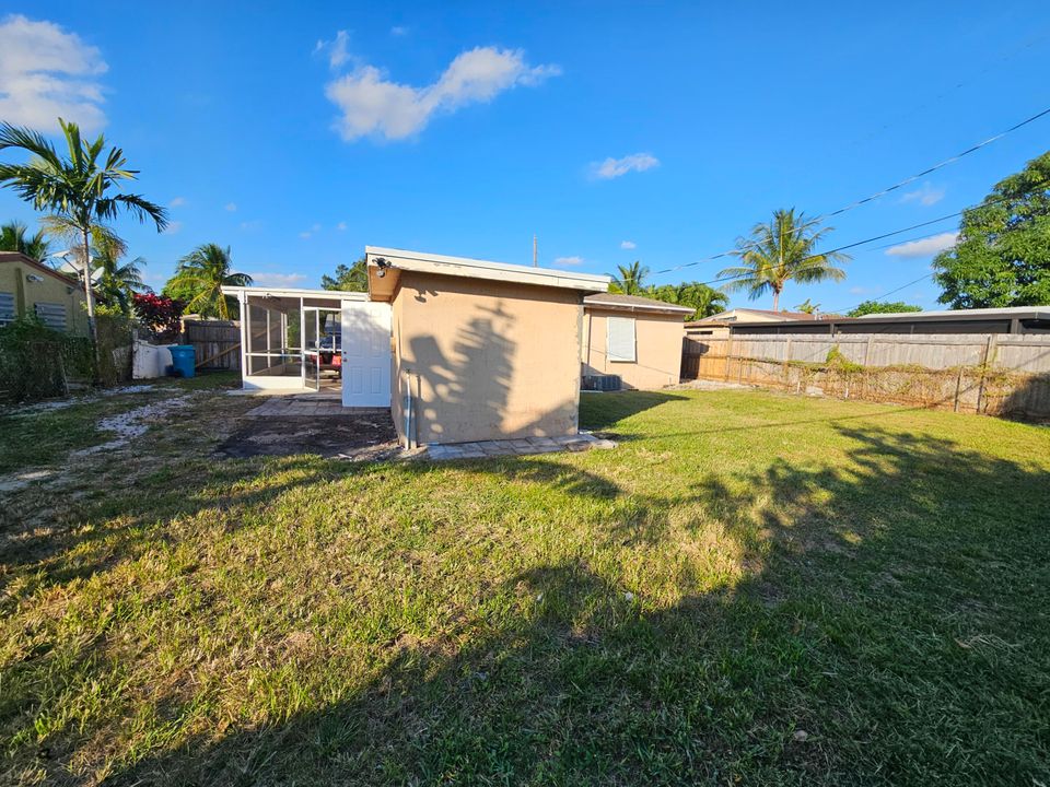 待售: $270,000 (2 贝兹, 1 浴室, 800 平方英尺)