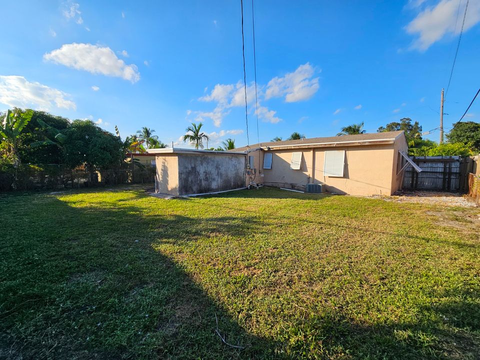 待售: $270,000 (2 贝兹, 1 浴室, 800 平方英尺)