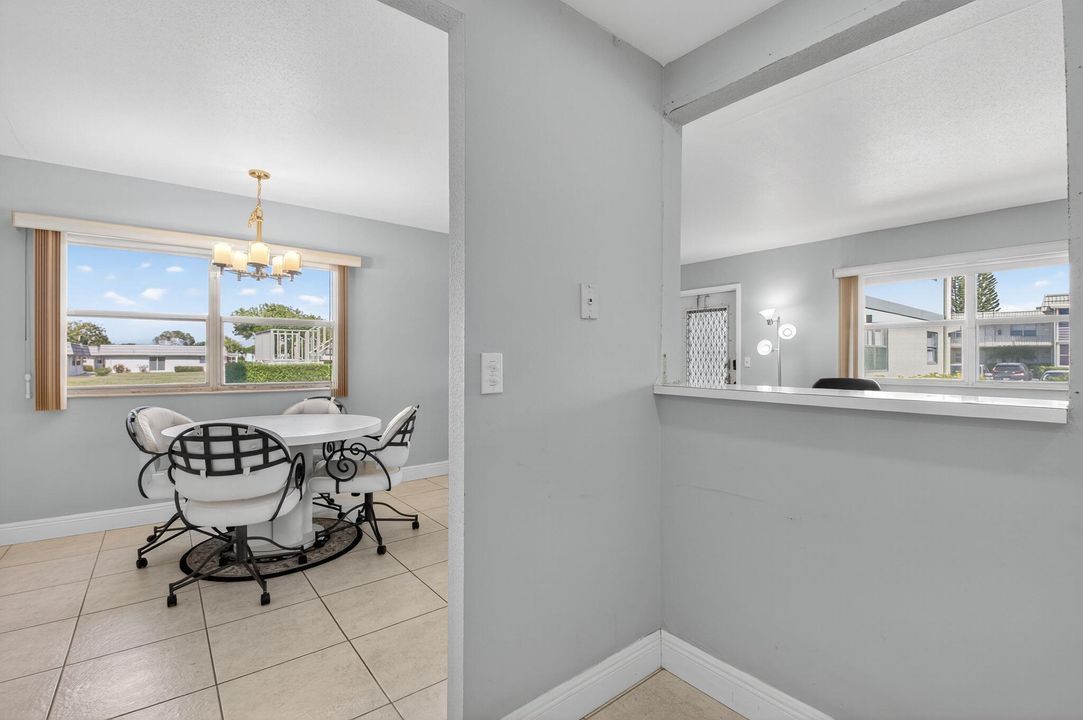 待售: $95,000 (1 贝兹, 1 浴室, 720 平方英尺)