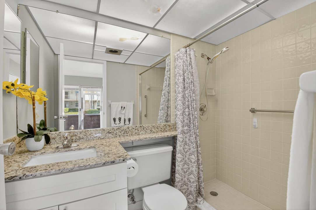 待售: $95,000 (1 贝兹, 1 浴室, 720 平方英尺)