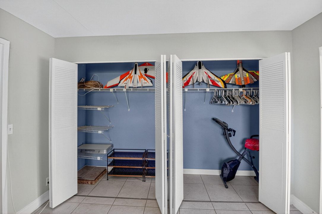 待售: $95,000 (1 贝兹, 1 浴室, 720 平方英尺)