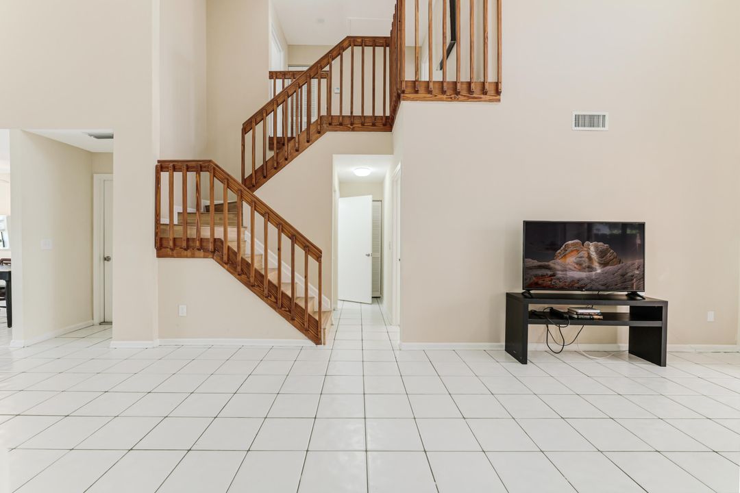 For Sale: $449,000 (3 beds, 2 baths, 2026 Square Feet)