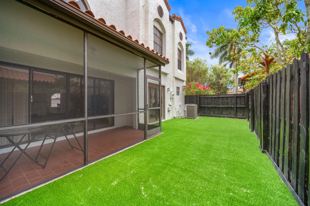 For Sale: $449,000 (3 beds, 2 baths, 2026 Square Feet)