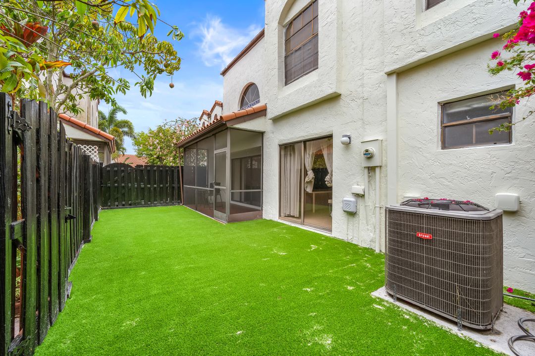 For Sale: $449,000 (3 beds, 2 baths, 2026 Square Feet)