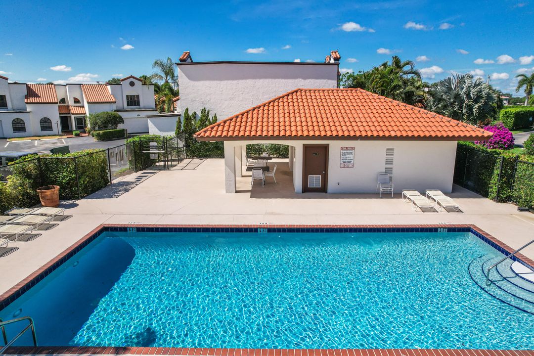 For Sale: $449,000 (3 beds, 2 baths, 2026 Square Feet)