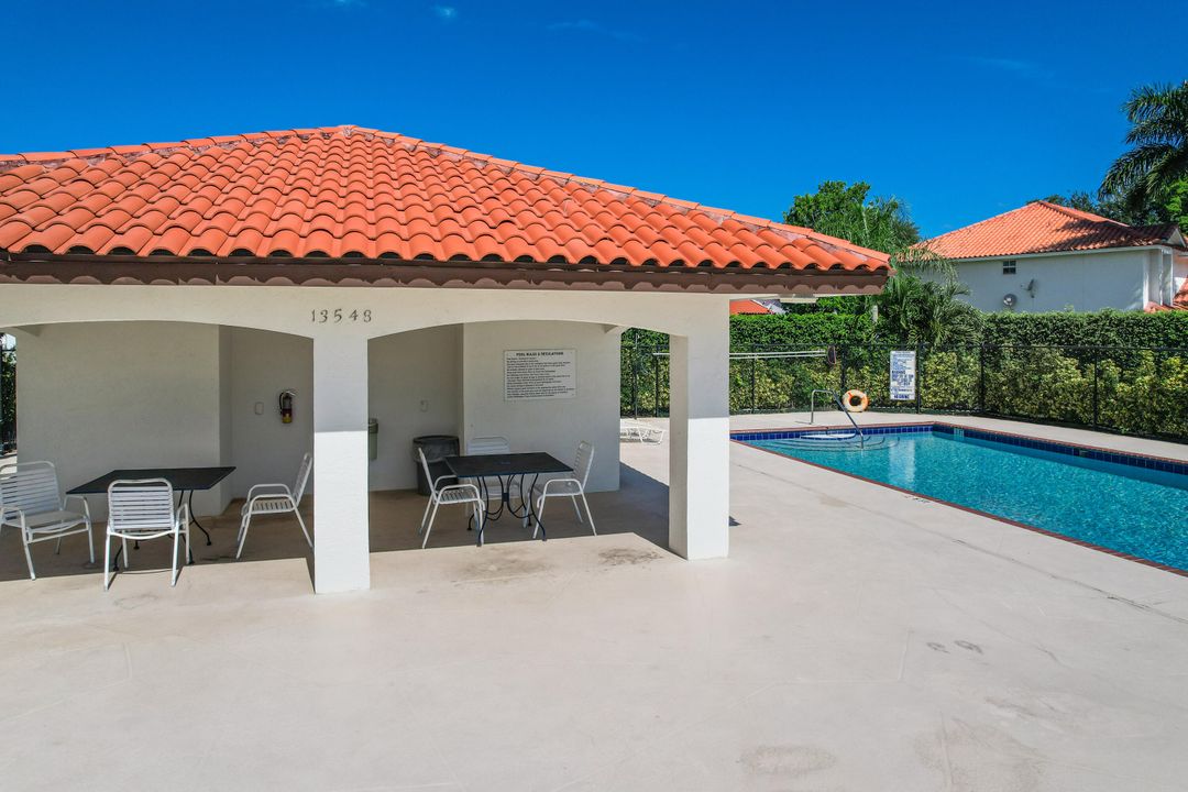 For Sale: $449,000 (3 beds, 2 baths, 2026 Square Feet)