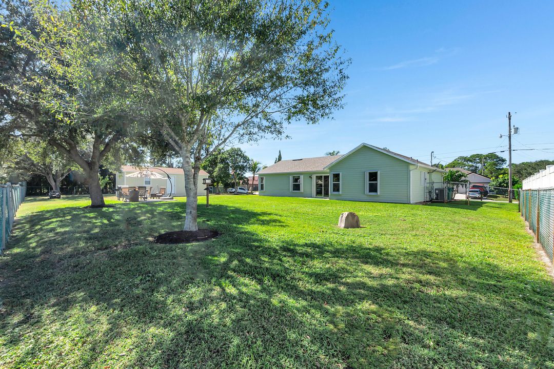 For Sale: $485,000 (3 beds, 2 baths, 1157 Square Feet)