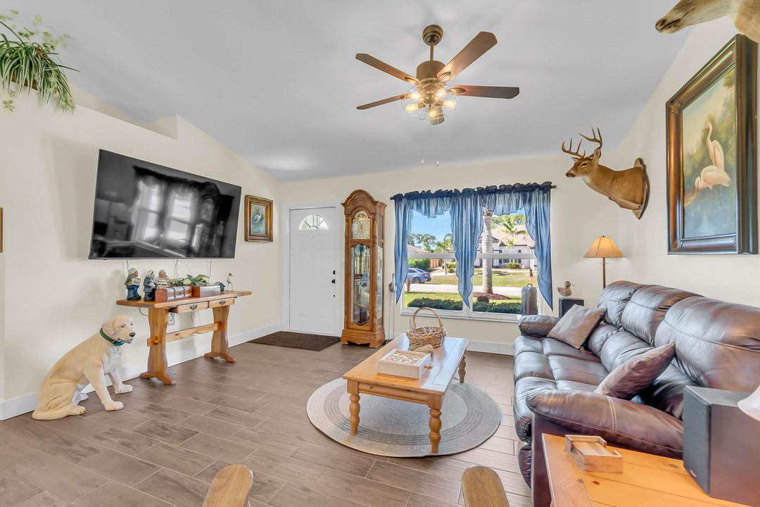 For Sale: $485,000 (3 beds, 2 baths, 1157 Square Feet)