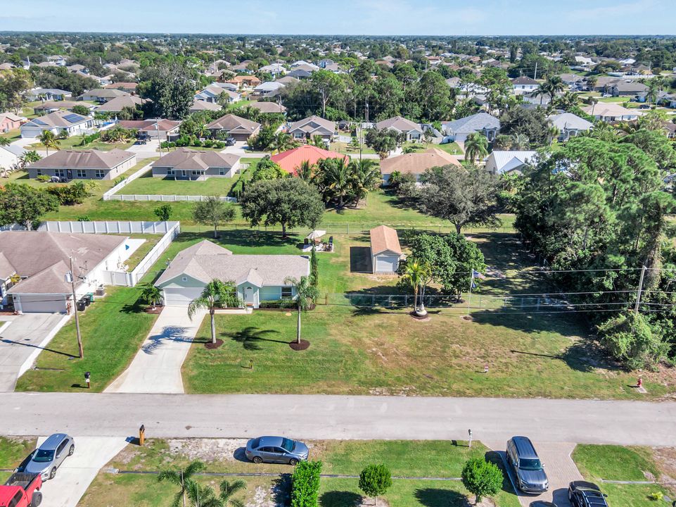 For Sale: $485,000 (3 beds, 2 baths, 1157 Square Feet)