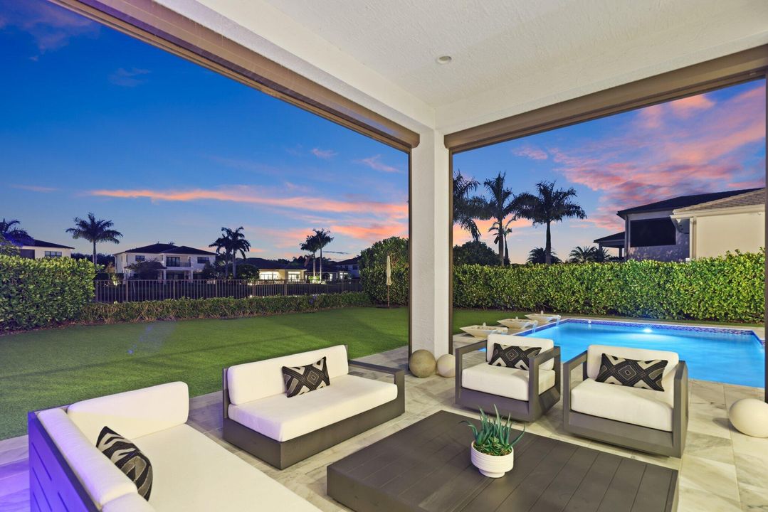 For Sale: $4,799,000 (6 beds, 7 baths, 6180 Square Feet)