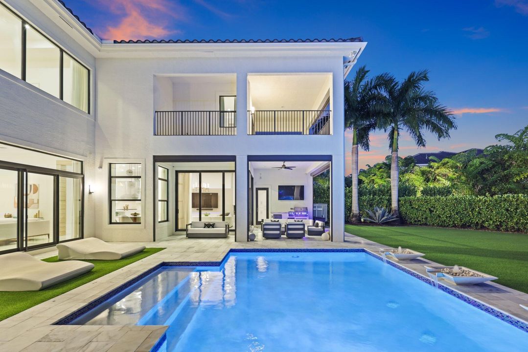 For Sale: $4,799,000 (6 beds, 7 baths, 6180 Square Feet)