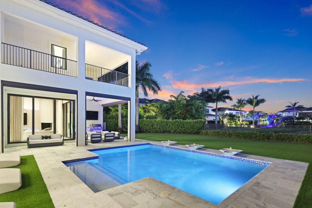 For Sale: $4,799,000 (6 beds, 7 baths, 6180 Square Feet)