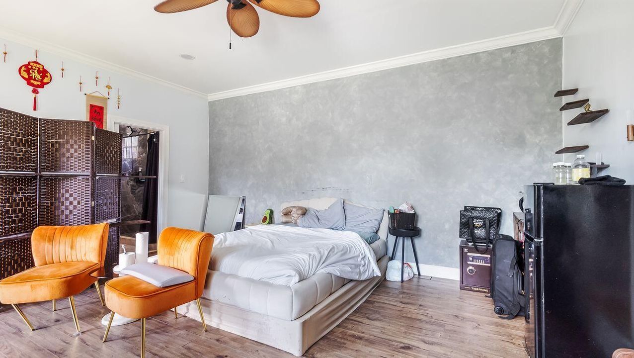 For Sale: $650,000 (5 beds, 3 baths, 1641 Square Feet)