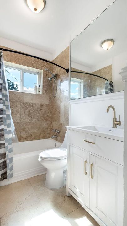 For Sale: $650,000 (5 beds, 3 baths, 1641 Square Feet)