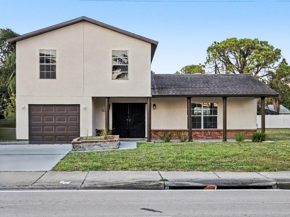 На продажу: $375,000 (3 спален, 2 ванн, 1703 Квадратных фут)