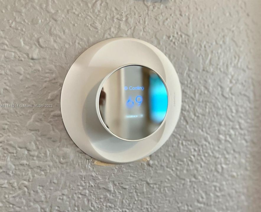 For Sale: $359,000 (3 beds, 2 baths, 1273 Square Feet)