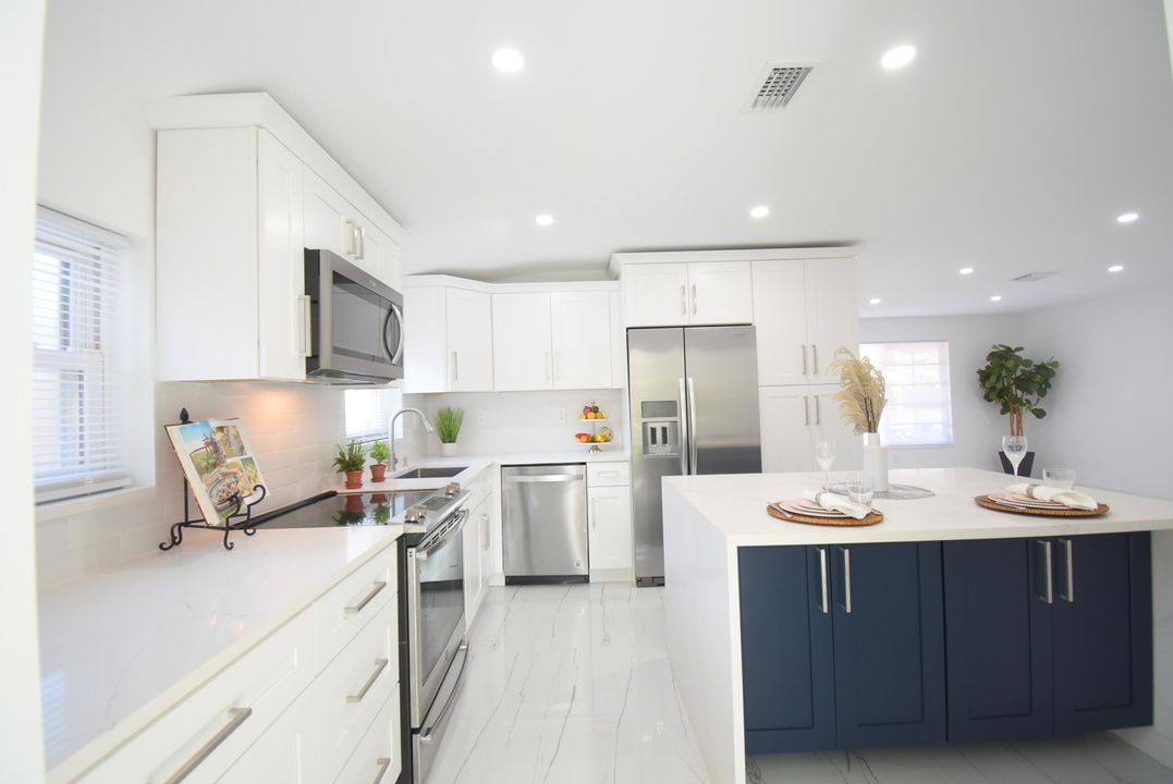 For Rent: $3,300 (4 beds, 2 baths, 1607 Square Feet)