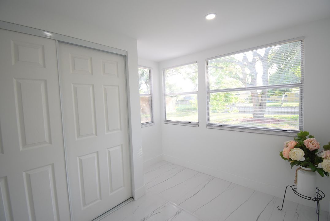 For Rent: $3,300 (4 beds, 2 baths, 1607 Square Feet)