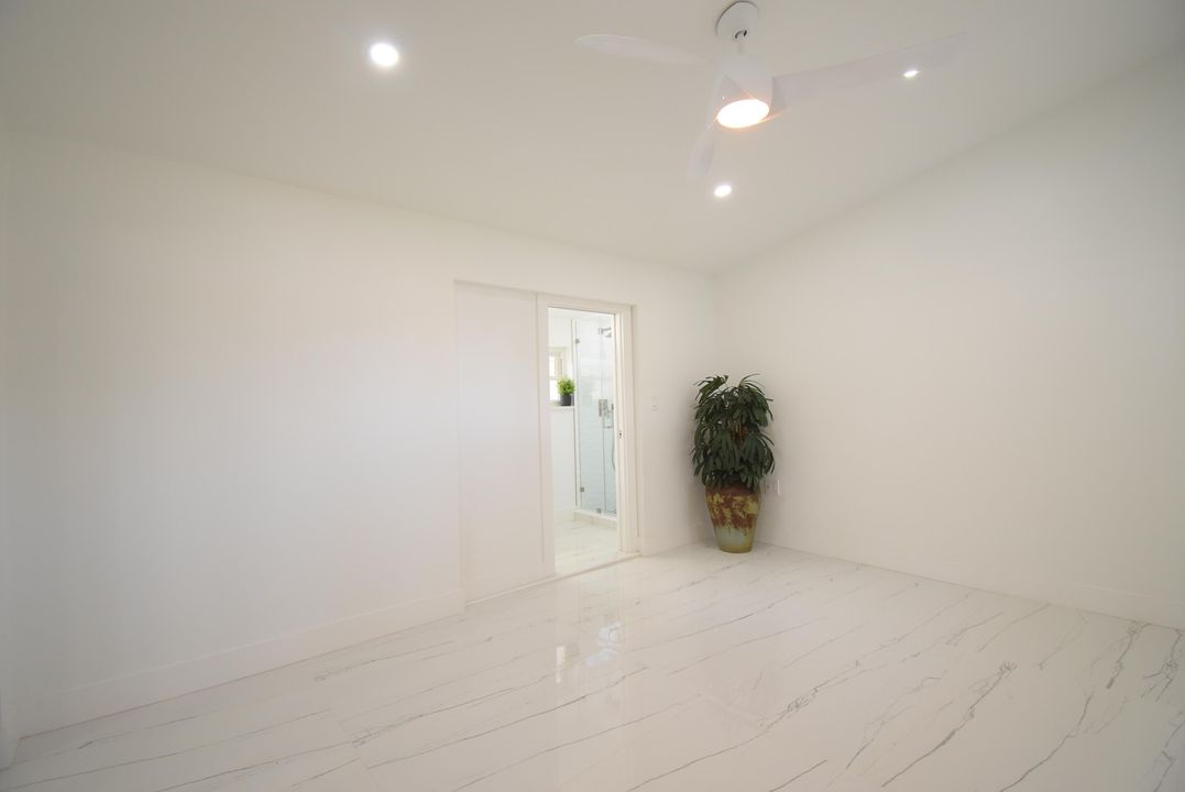 For Rent: $3,300 (4 beds, 2 baths, 1607 Square Feet)