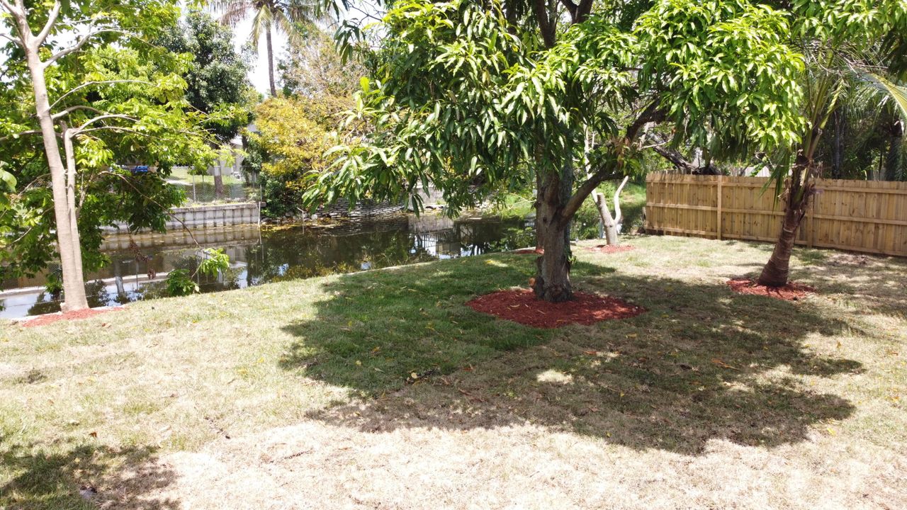 For Rent: $3,300 (4 beds, 2 baths, 1607 Square Feet)