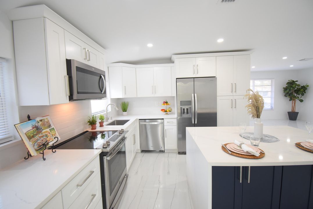 For Rent: $3,300 (4 beds, 2 baths, 1607 Square Feet)