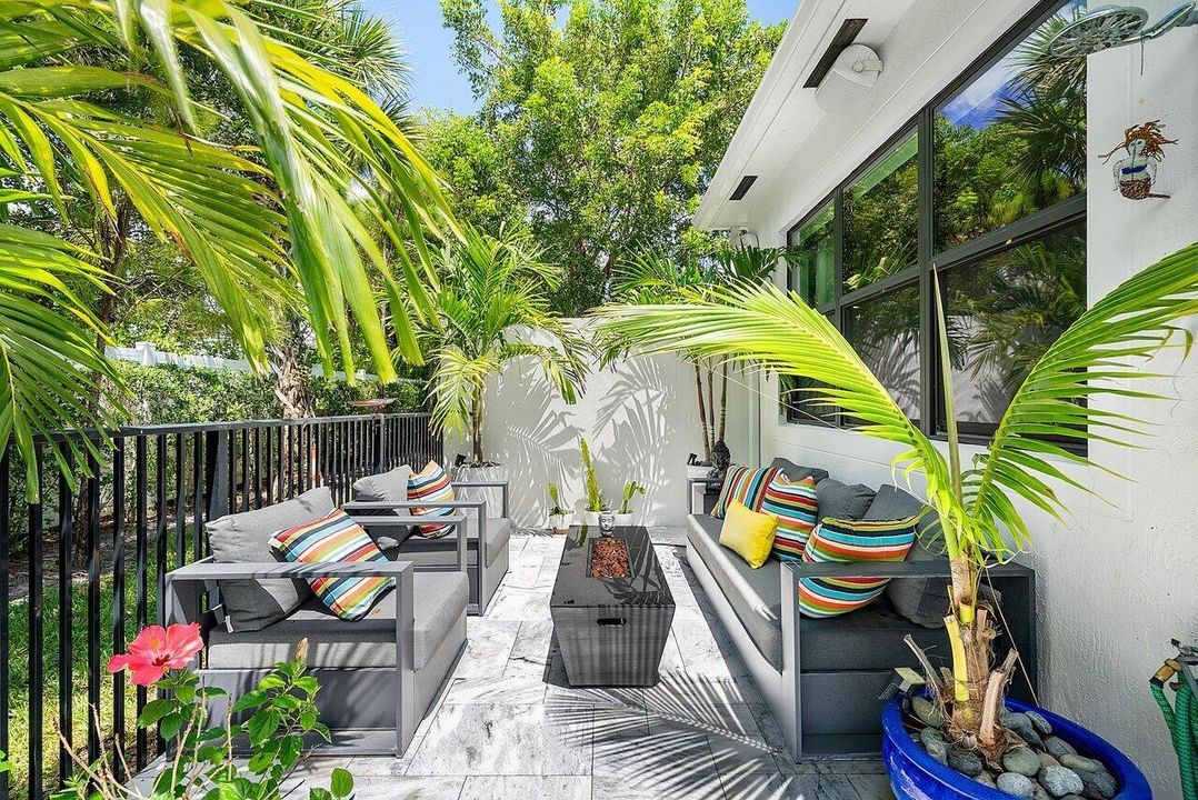 For Sale: $874,900 (3 beds, 2 baths, 1997 Square Feet)