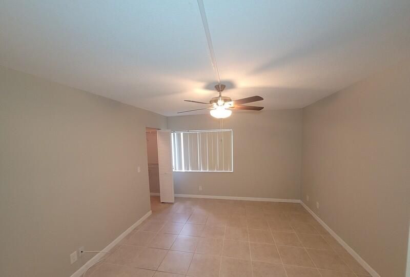 Active With Contract: $1,600 (2 beds, 1 baths, 920 Square Feet)