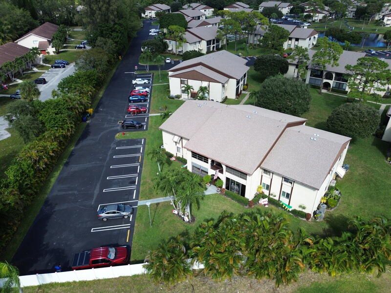 Active With Contract: $1,600 (2 beds, 1 baths, 920 Square Feet)