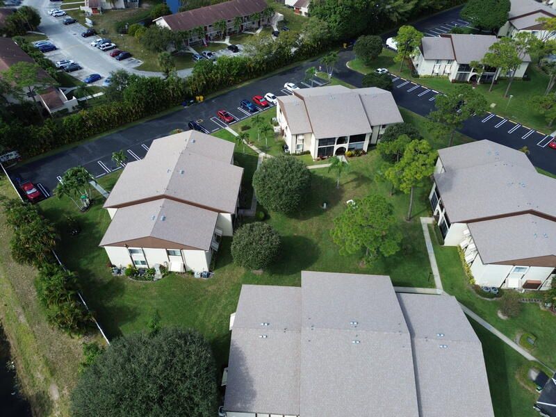 Active With Contract: $1,600 (2 beds, 1 baths, 920 Square Feet)