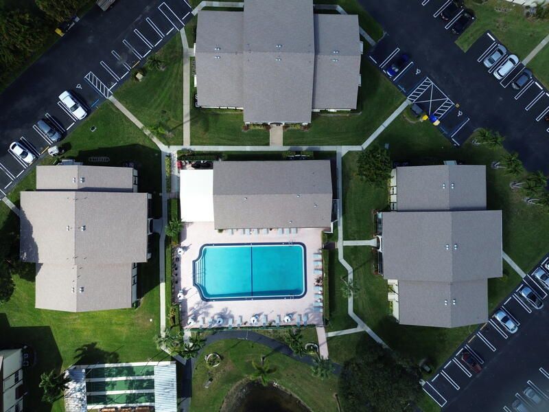 Active With Contract: $1,600 (2 beds, 1 baths, 920 Square Feet)