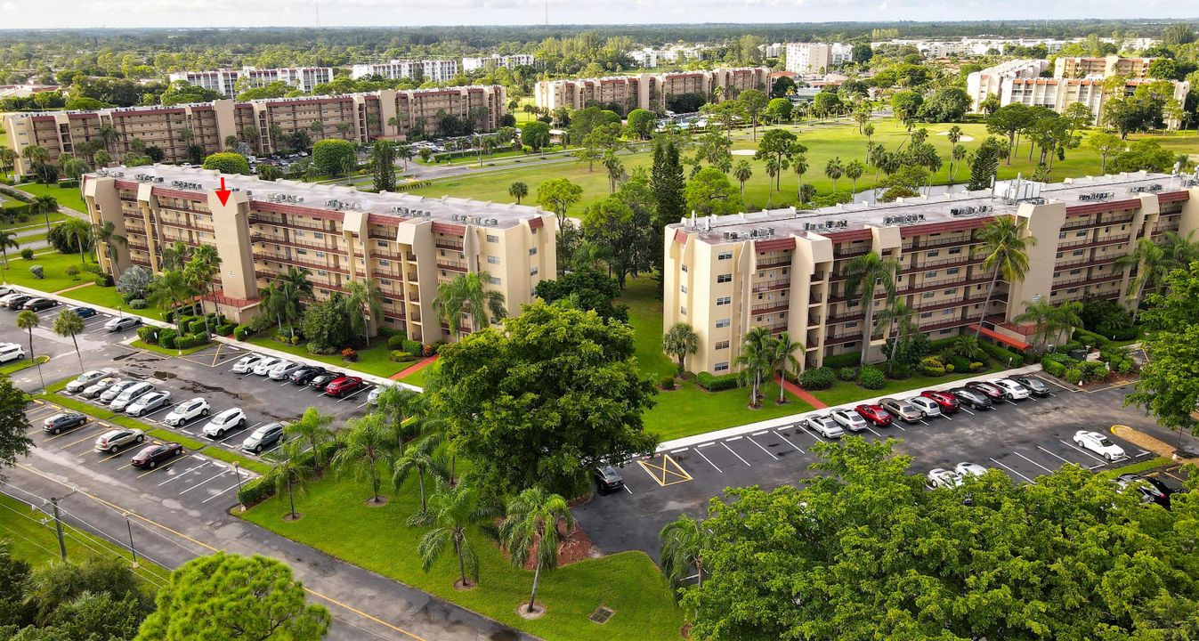 Active With Contract: $145,500 (2 beds, 2 baths, 1114 Square Feet)