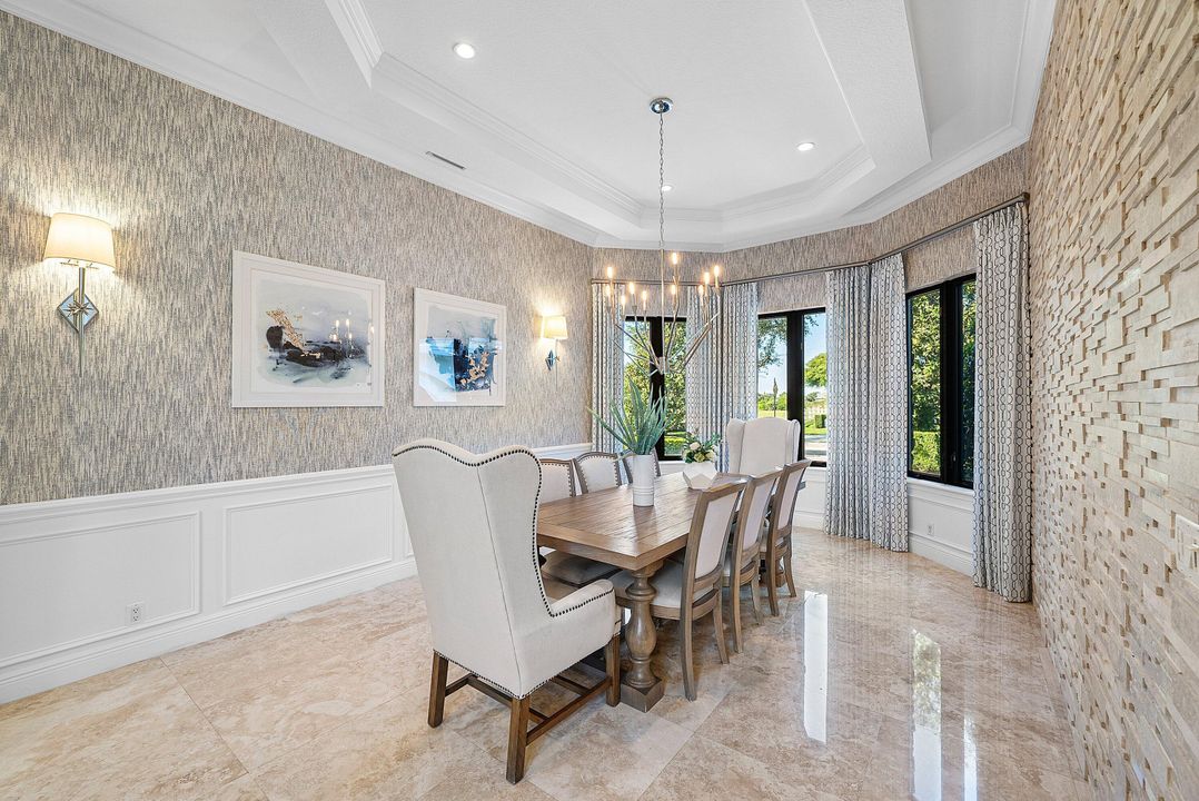 For Sale: $2,699,000 (6 beds, 7 baths, 5505 Square Feet)