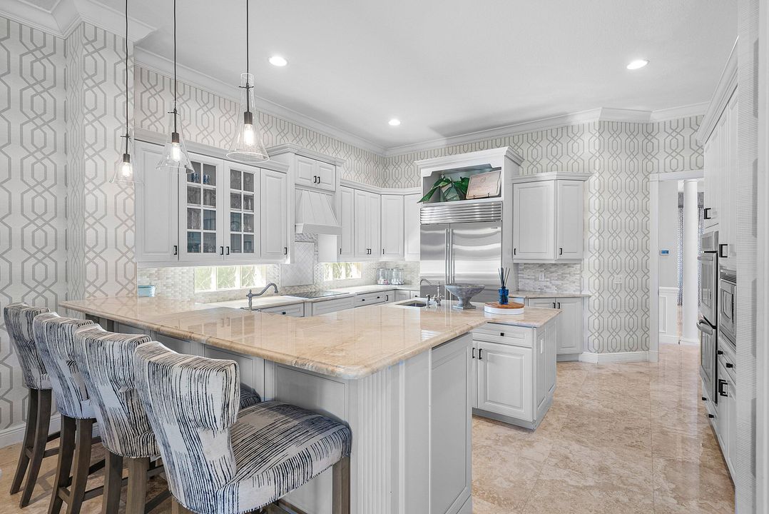 For Sale: $2,699,000 (6 beds, 7 baths, 5505 Square Feet)