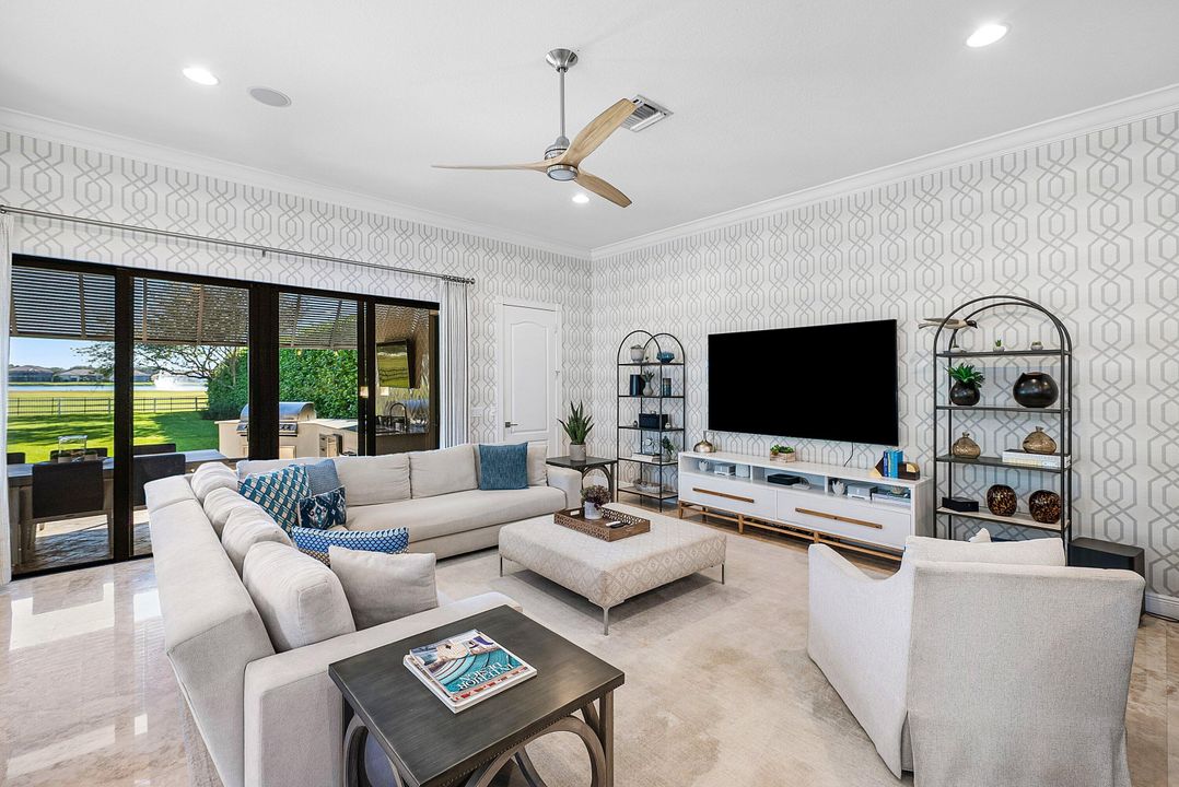 For Sale: $2,699,000 (6 beds, 7 baths, 5505 Square Feet)