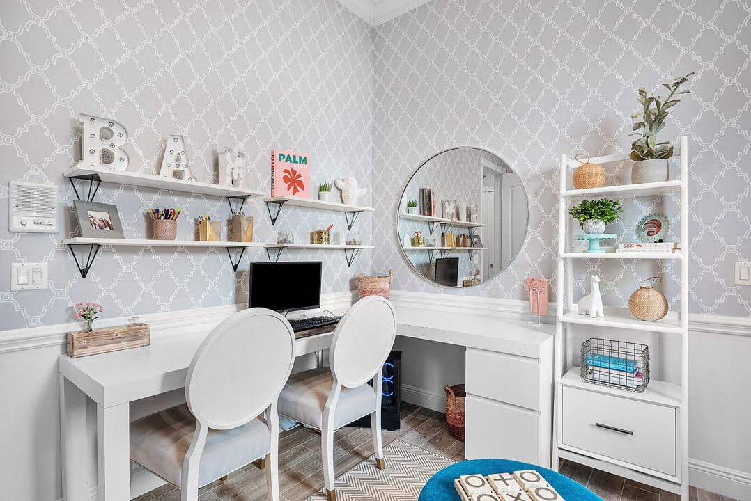 For Sale: $2,699,000 (6 beds, 7 baths, 5505 Square Feet)